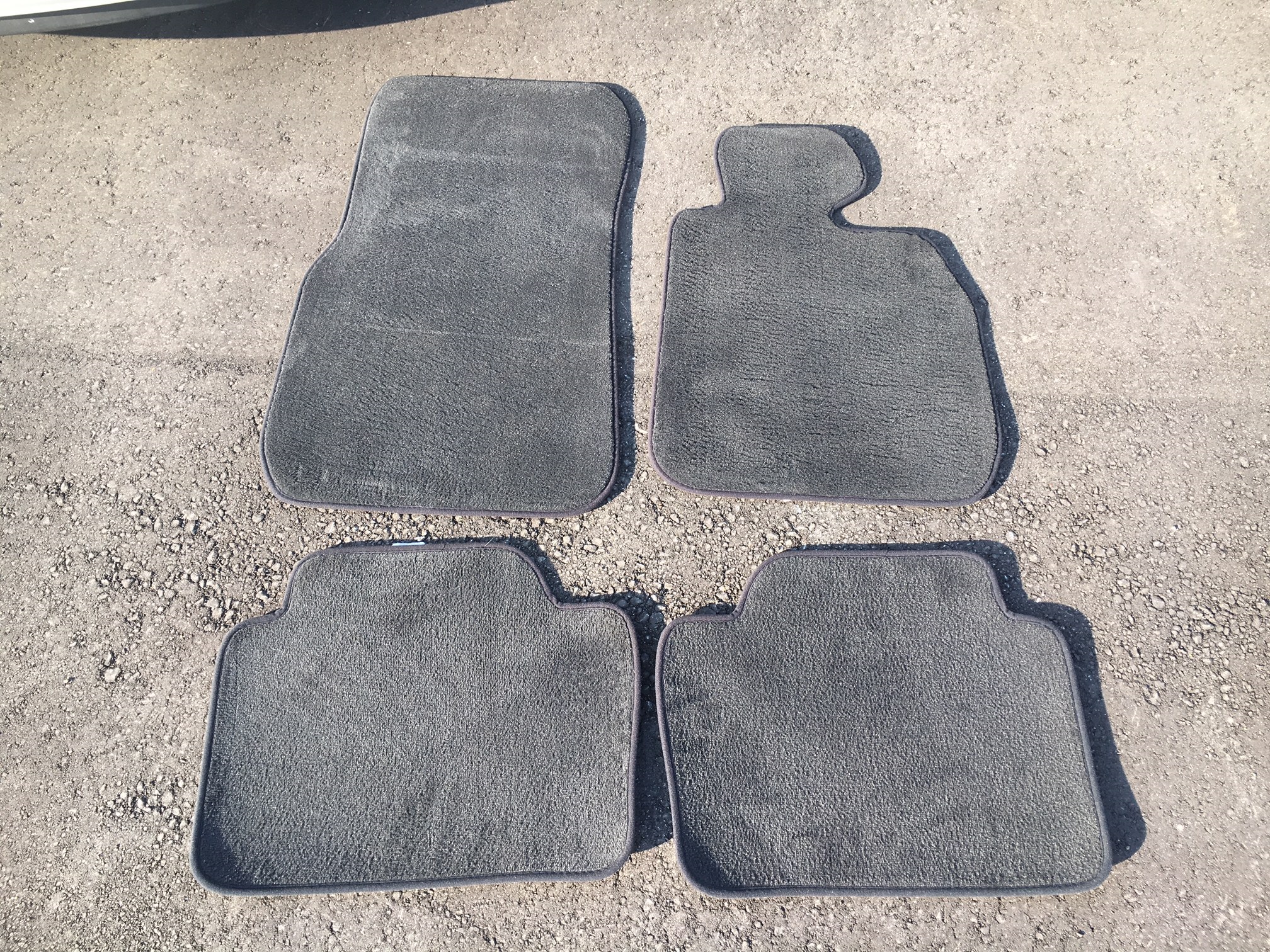 きれいな自動車マット