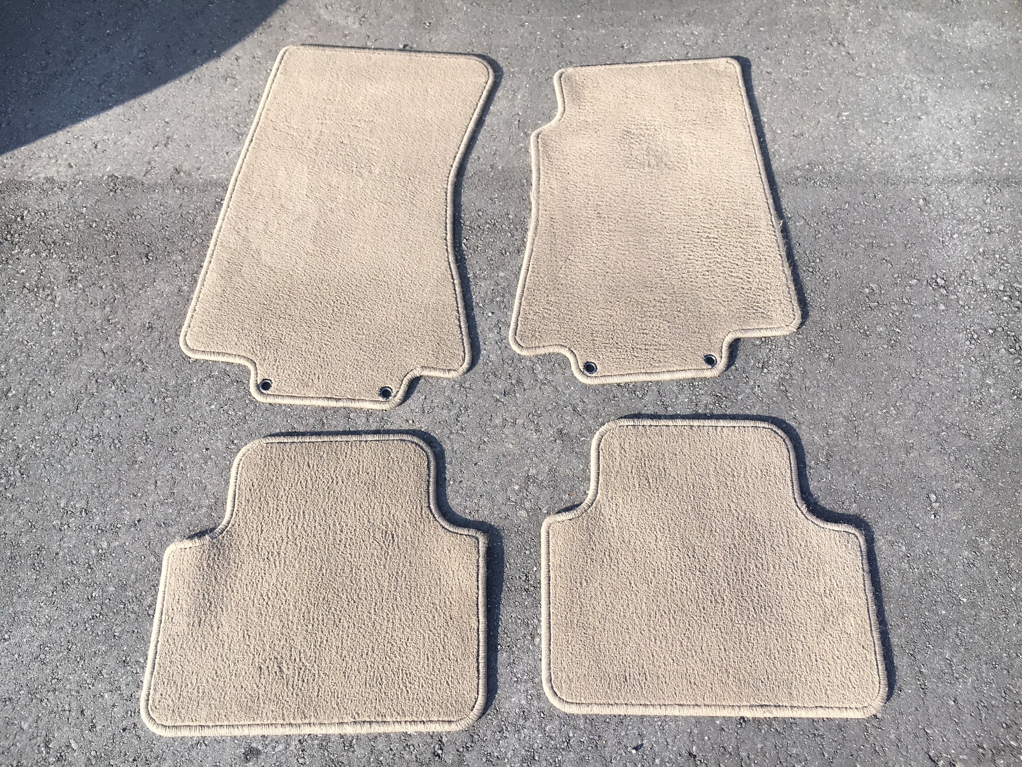 きれいな自動車マット