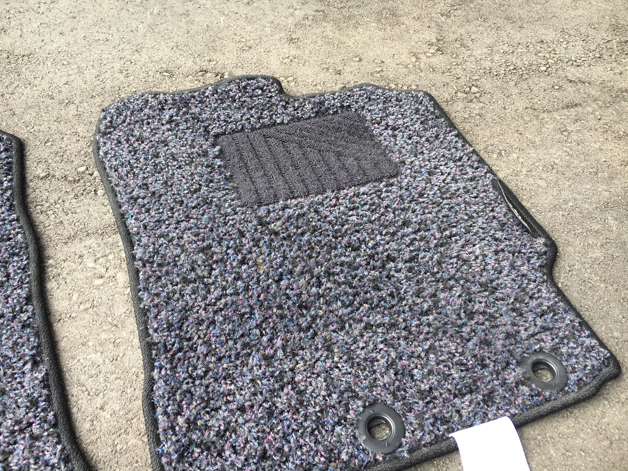 きれいな自動車マット