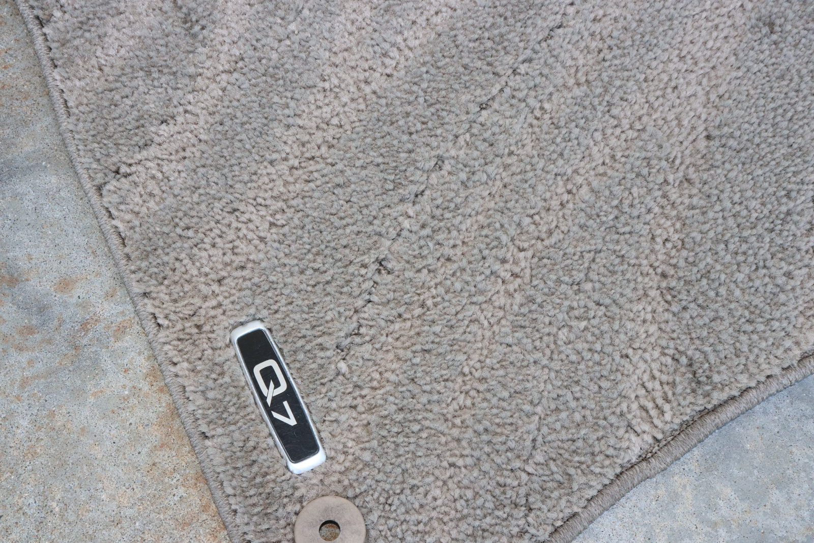 きれいな自動車マット